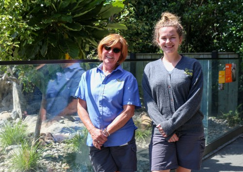 Lynne and Claudia at Wellington Zoo